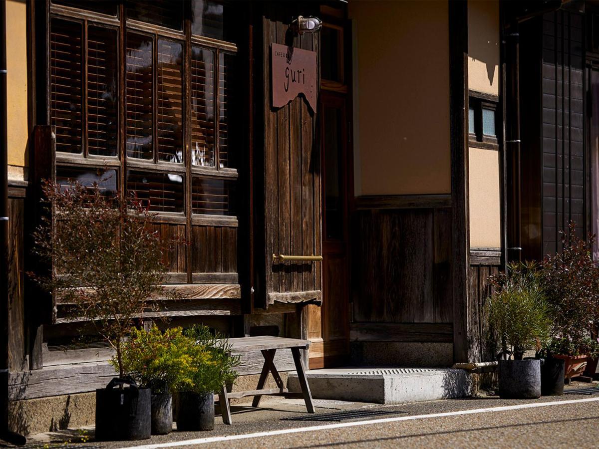 Cafe & Bb Guri Bed & Breakfast Ine Exterior photo